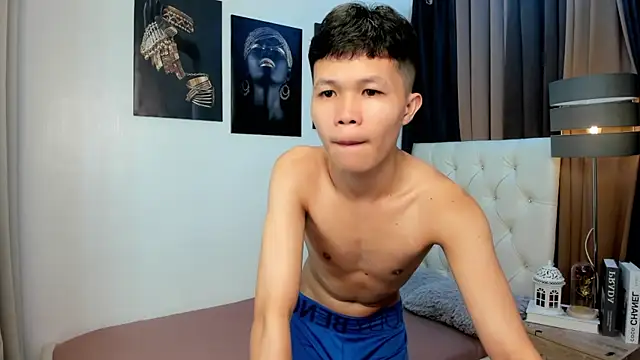 crazyasiantwink online show from 09.13.25