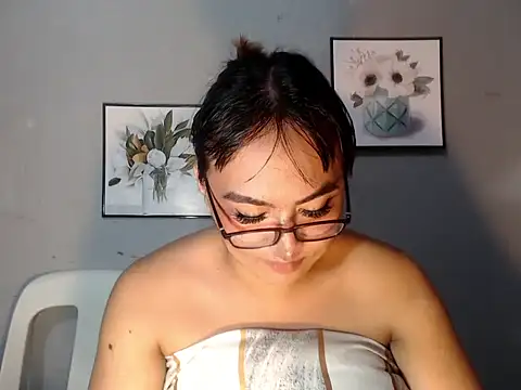 Snapshot of Asianblk_barbiedoll chatting on 06.17.26 Asianblk barbiedoll online show from 06.17.26