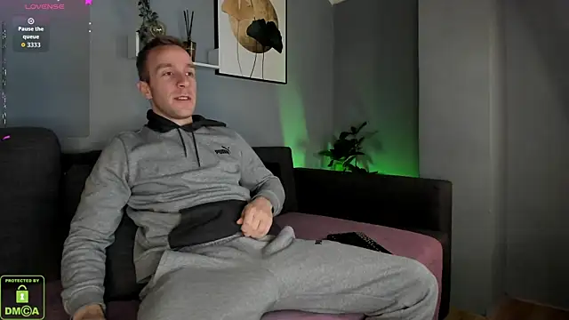 Snapshot of Buddy_Forman chatting on 10.28.25 Buddy Forman online show from 10.28.25