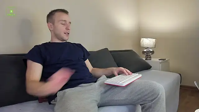 Snapshot of Buddy_Forman chatting on 01.14.26 Buddy Forman online show from 01.14.26