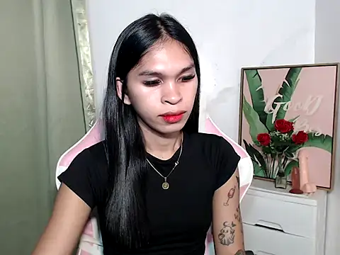 Snapshot of sexloverxxz chatting on 10.24.25 sexloverxxz online show from 10.24.25