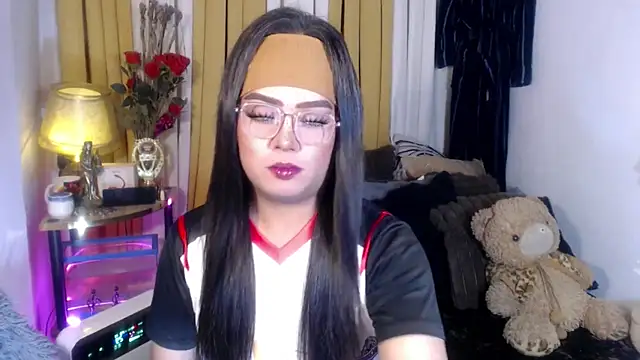 YourSweet-mich online show from 05.12.26