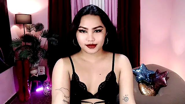 Unique Maya online show from 11.12.25