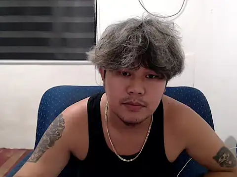 Snapshot of tastylicious_John19 chatting on 11.05.25 tastylicious John19 online show from 11.05.25