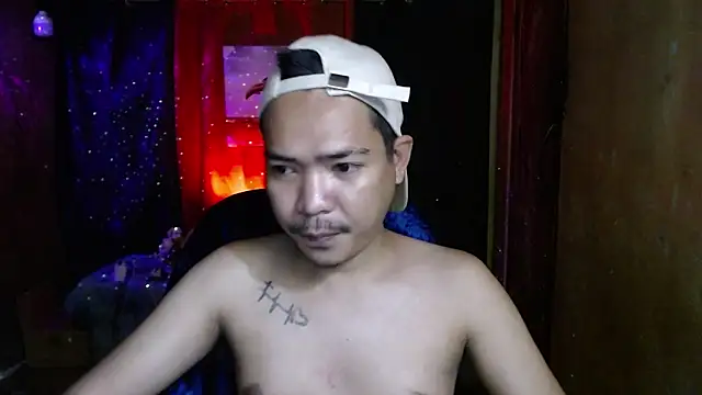 Snapshot of MANIACasianX chatting on 01.09.26 MANIACasianX online show from 01.09.26