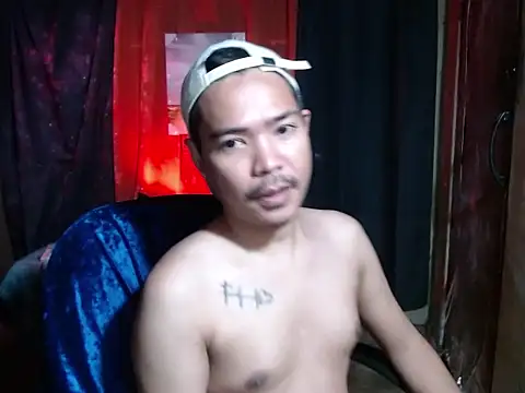 Snapshot of MANIACasianX chatting on 01.12.26 MANIACasianX online show from 01.12.26