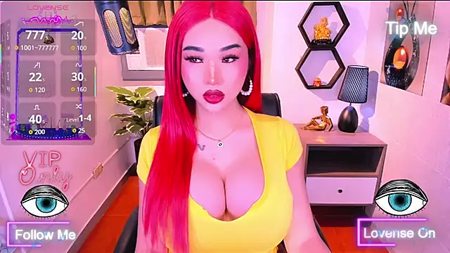 TriciaCumLoader online show from 04.30.26