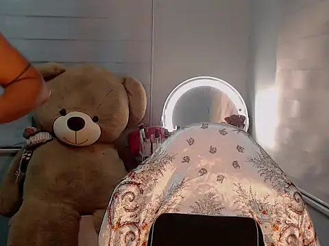 KathRouge online show from 10.10.25