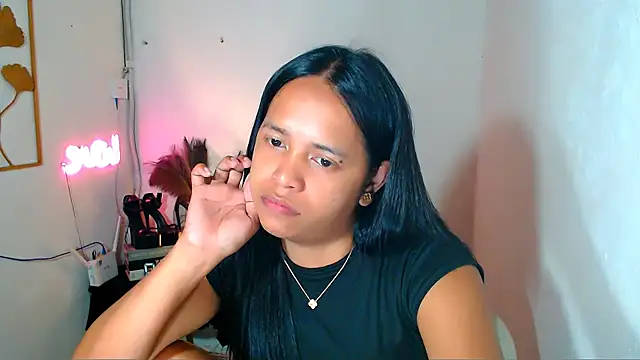 Lorainnelustts online show from 03.02.26