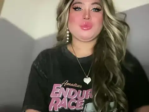 Naughtyrosecum online show from 10.16.25