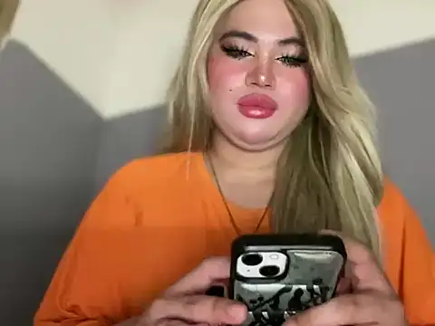 Naughtyrosecum online show from 11.05.25