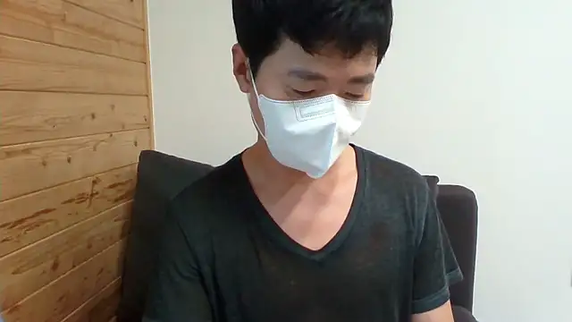 Snapshot of _kinggun_ chatting on 10.06.25 kinggun online show from 10.06.25