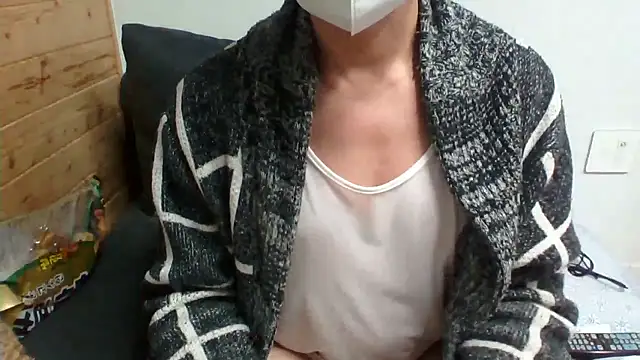 Snapshot of _kinggun_ chatting on 11.06.25 kinggun online show from 11.06.25