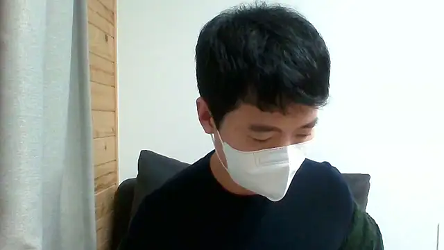 Snapshot of _kinggun_ chatting on 12.19.25 kinggun online show from 12.19.25