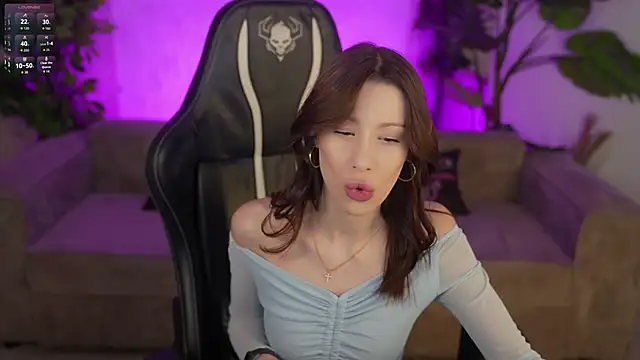 Snapshot of Selena_Glow chatting on 02.09.26 Selena Glow online show from 02.09.26