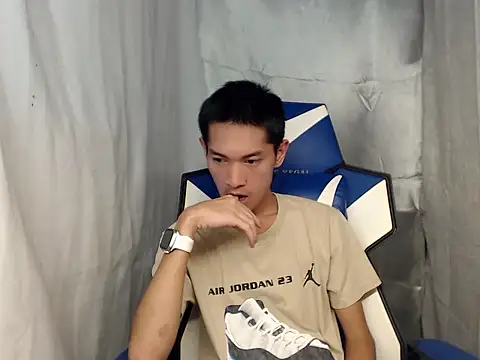 Snapshot of riks_tyler chatting on 03.27.26 riks tyler online show from 03.27.26