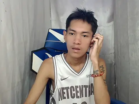 Snapshot of riks_tyler chatting on 06.13.26 riks tyler online show from 06.13.26