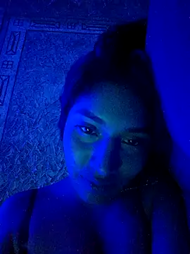 Snapshot of Sharlotte_Watts chatting on 09.13.25 Sharlotte Watts online show from 09.13.25