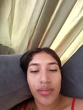 Snapshot of Sharlotte_Watts chatting on 09.13.25 Sharlotte Watts online show from 09.13.25