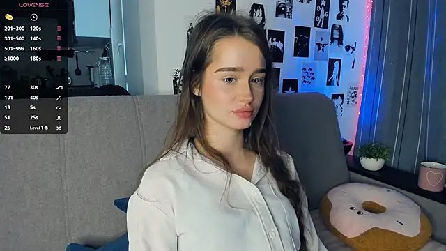 lovelyalivia online show from 11.05.25