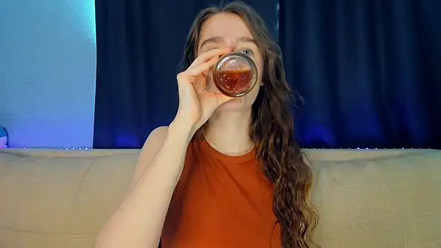 lovelyalivia online show from 05.05.26