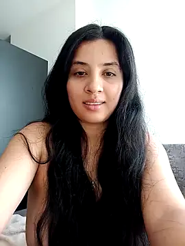 Snapshot of VALENTINA_ROUSE_ chatting on 11.14.25 VALENTINA ROUSE online show from 11.14.25