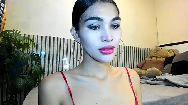 Snapshot of Ms_Monica chatting on 05.08.26 Ms Monica online show from 05.08.26