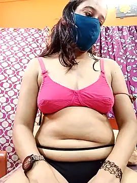 Snapshot of Hotpuja25 chatting on 06.11.26 Hotpuja25 online show from 06.11.26