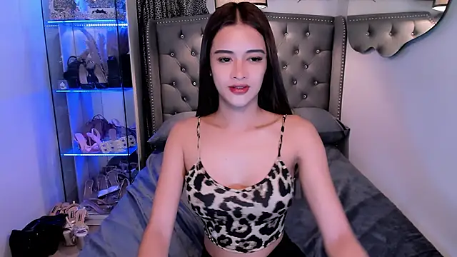 Lars empress online show from 09.13.25