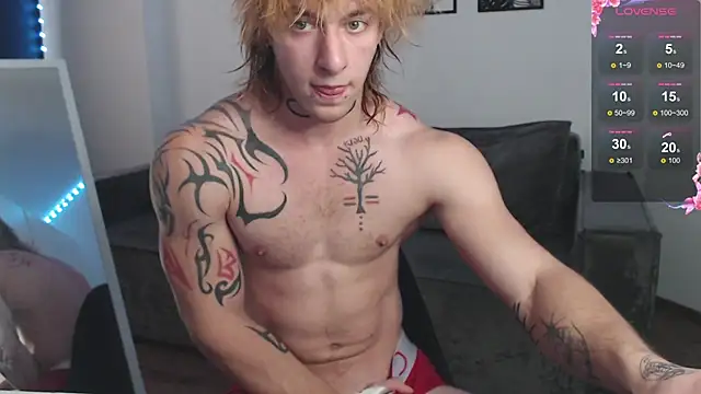 Snapshot of Brendan__Piks chatting on 10.24.25 Brendan Piks online show from 10.24.25