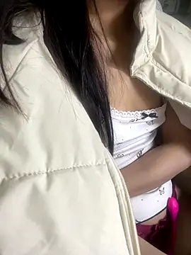 Mina048 online show from 12.22.25