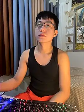 xshyboyx online show from 11.19.25