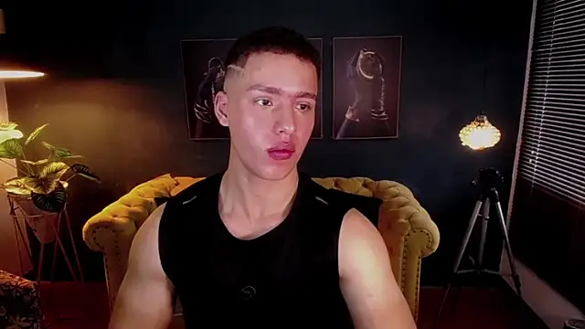 Snapshot of deivid_parker chatting on 10.25.25 deivid parker online show from 10.25.25