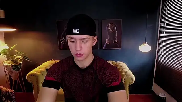 Snapshot of deivid_parker chatting on 11.17.25 deivid parker online show from 11.17.25