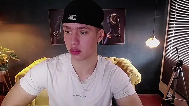 Snapshot of deivid_parker chatting on 12.02.25 deivid parker online show from 12.02.25