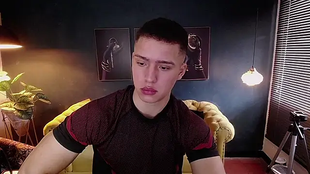 Snapshot of deivid_parker chatting on 12.05.25 deivid parker online show from 12.05.25