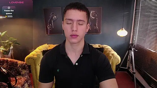 Snapshot of deivid_parker chatting on 01.13.26 deivid parker online show from 01.13.26