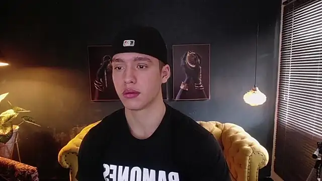 Snapshot of deivid_parker chatting on 03.20.26 deivid parker online show from 03.20.26