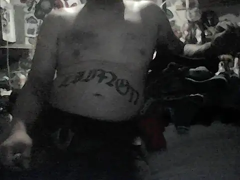 Snapshot of Twoslipperywhenwett chatting on 12.20.25 Twoslipperywhenwett online show from 12.20.25