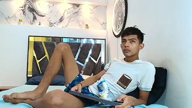 PRETTY SEX1 online show from 09.28.25