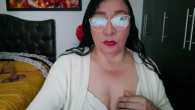 Snapshot of Grace_mature_milf chatting on 07.10.26 Grace mature milf online show from 07.10.26