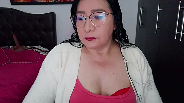 Snapshot of Grace_mature_milf chatting on 07.15.26 Grace mature milf online show from 07.15.26