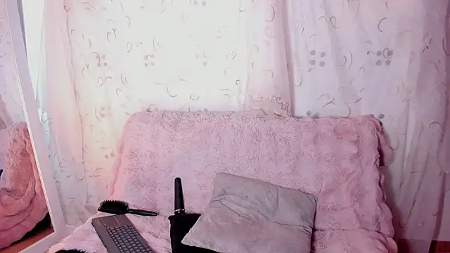 Snapshot of kinkyboat23 chatting on 05.27.26 kinkyboat23 online show from 05.27.26
