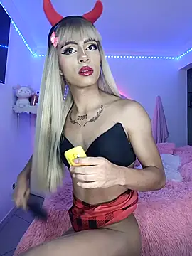 Snapshot of annie_thomson00 chatting on 02.03.26 annie thomson00 online show from 02.03.26