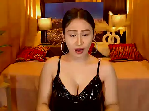 Snapshot of MALICIOUS_EVA chatting on 05.19.26 MALICIOUS EVA online show from 05.19.26
