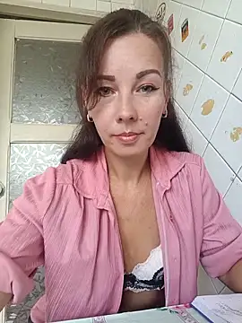 Snapshot of Adeline3302 chatting on 06.18.26 Adeline3302 online show from 06.18.26