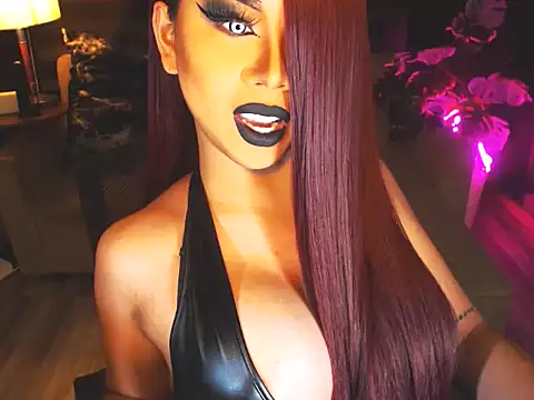 Snapshot of KarlaFrost chatting on 06.17.26 KarlaFrost online show from 06.17.26