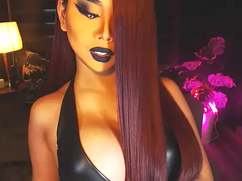 Snapshot of KarlaFrost chatting on 06.19.26 KarlaFrost online show from 06.19.26