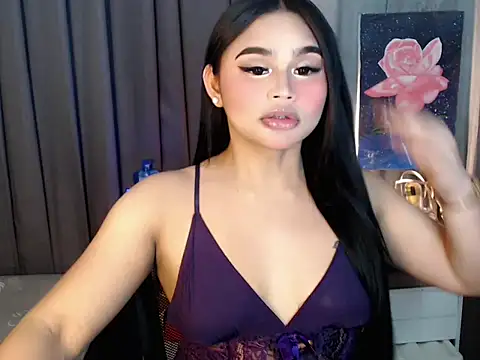 Snapshot of Candice_cummer chatting on 07.25.26 Candice cummer online show from 07.25.26