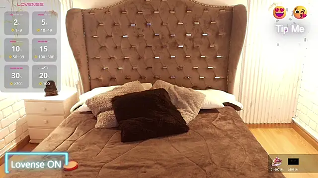 sidneylove  online show from 09.10.25